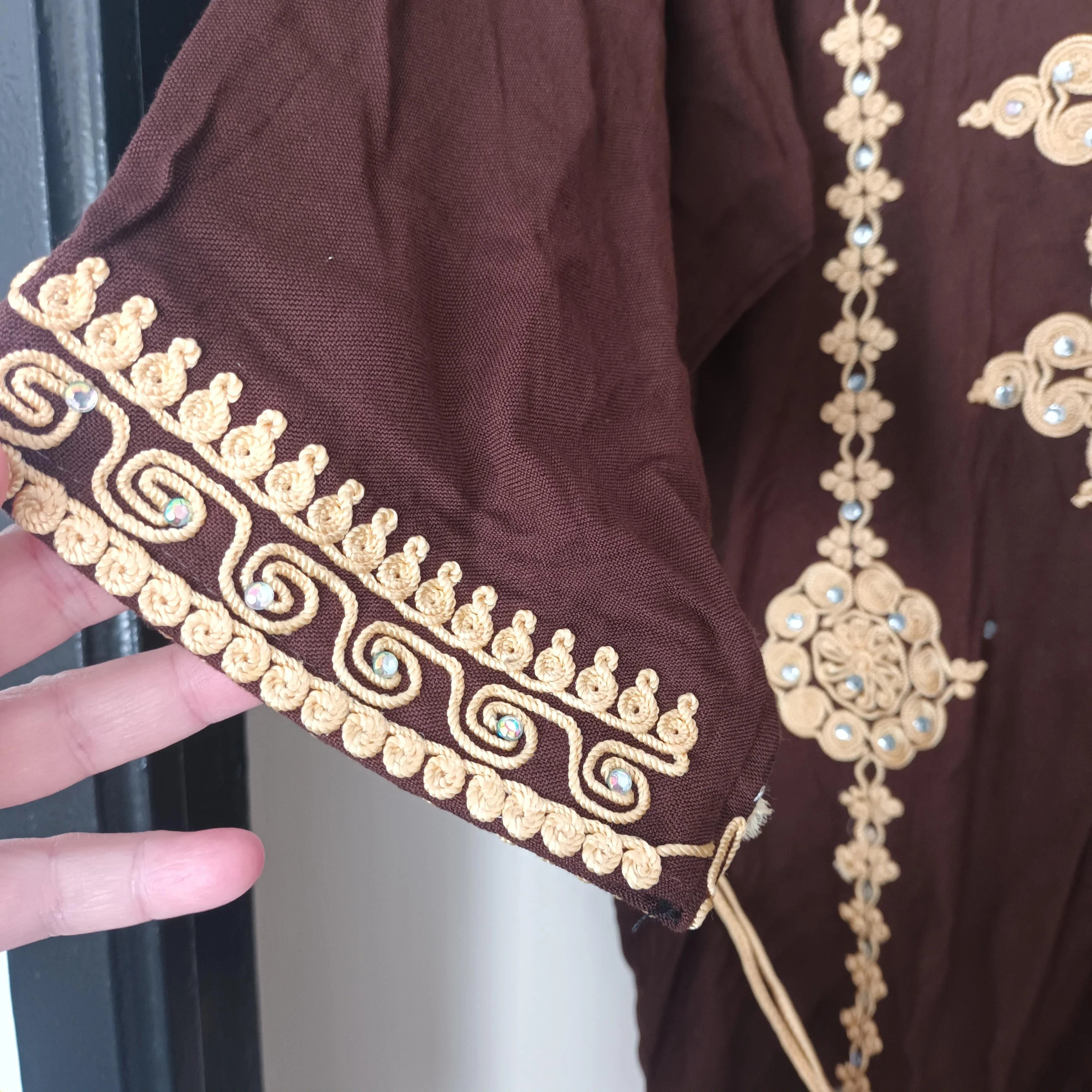 Sublime caftan tuniek met oosterse inspiratie, borduurwerk, maat T44, katoen en split aan de zijkant – photo 3